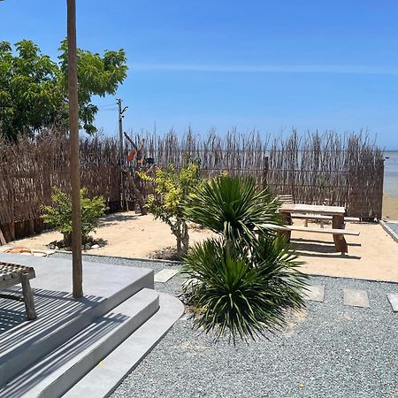 My Hoa Oceanfront Home Ap My Hai ภายนอก รูปภาพ
