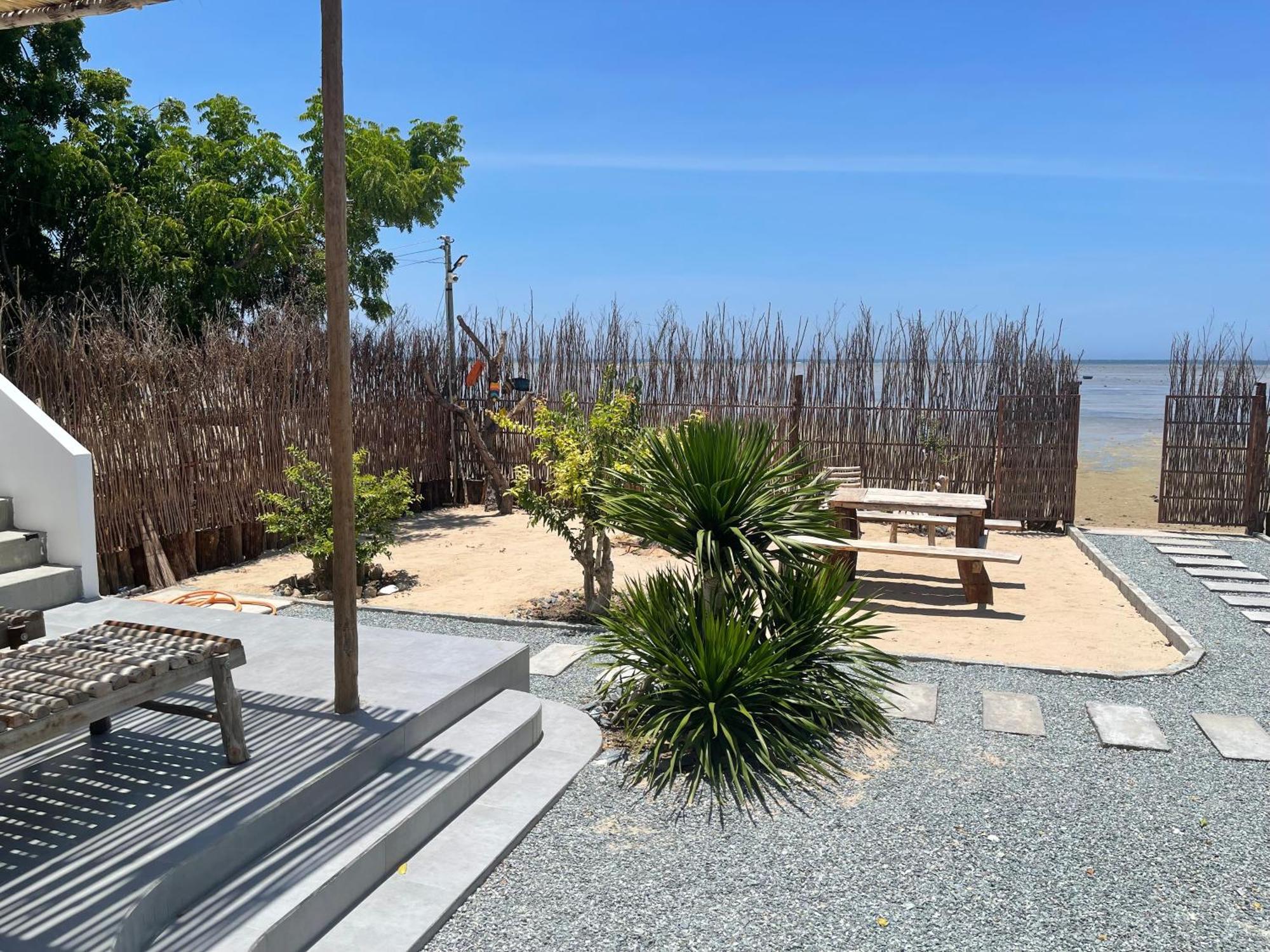 My Hoa Oceanfront Home Ap My Hai ภายนอก รูปภาพ